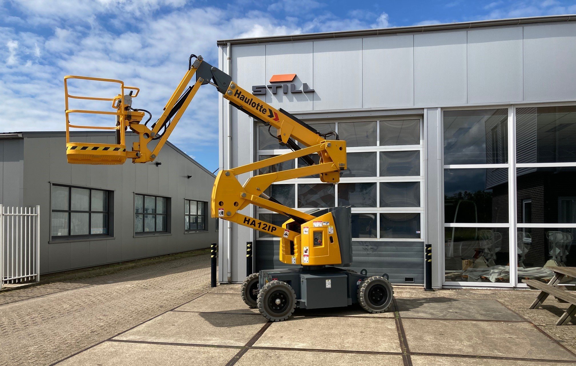 Nieuwe Haulotte HA12 IP gereed voor aflevering