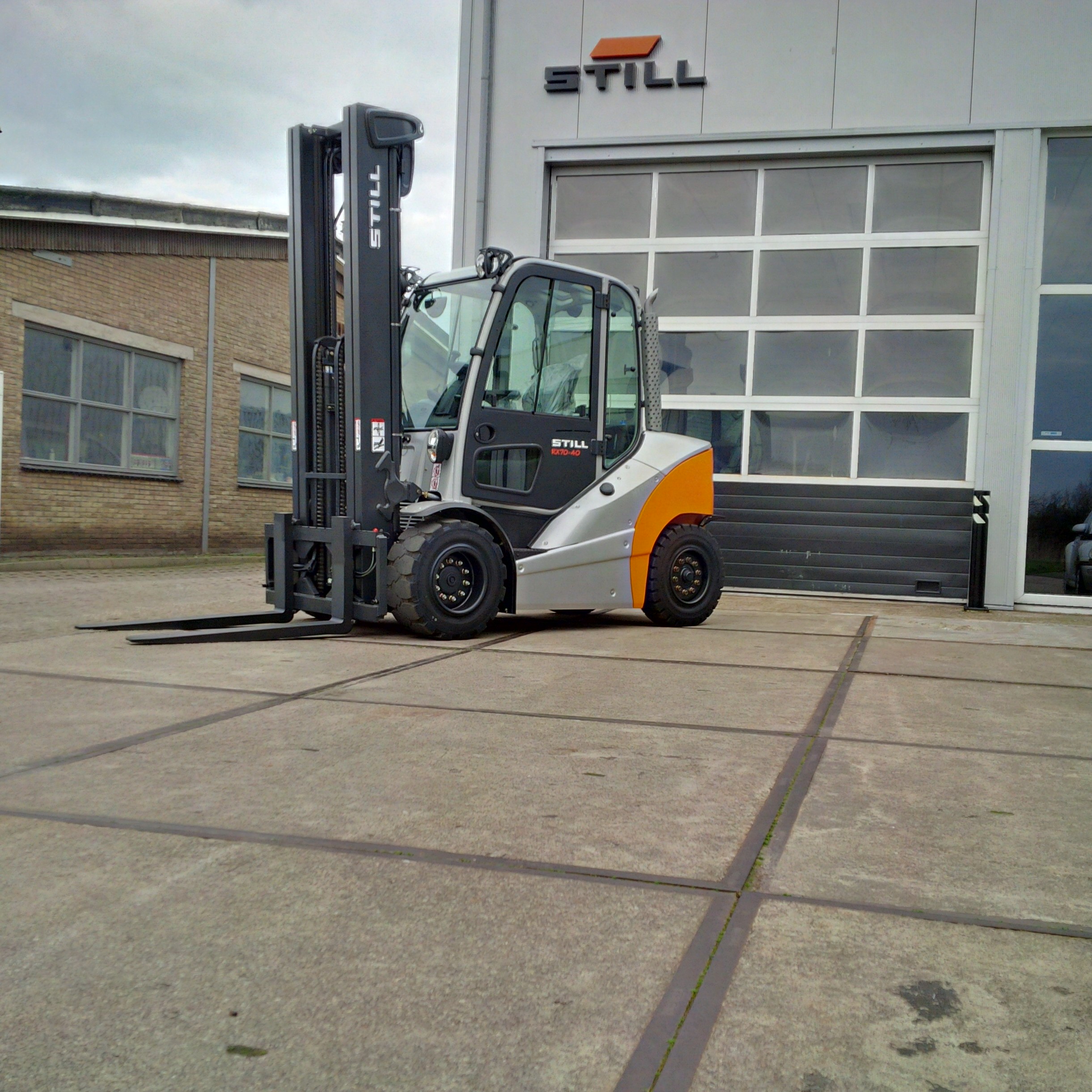 NIEUWE STILL RX 70-40