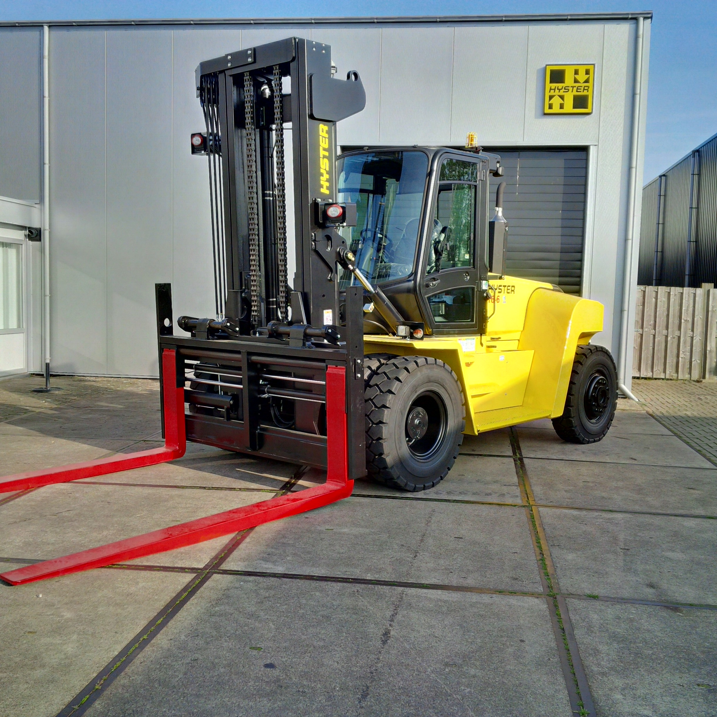 Aflevering Hyster H16XM-6 voor wie echt kracht nodig heeft!