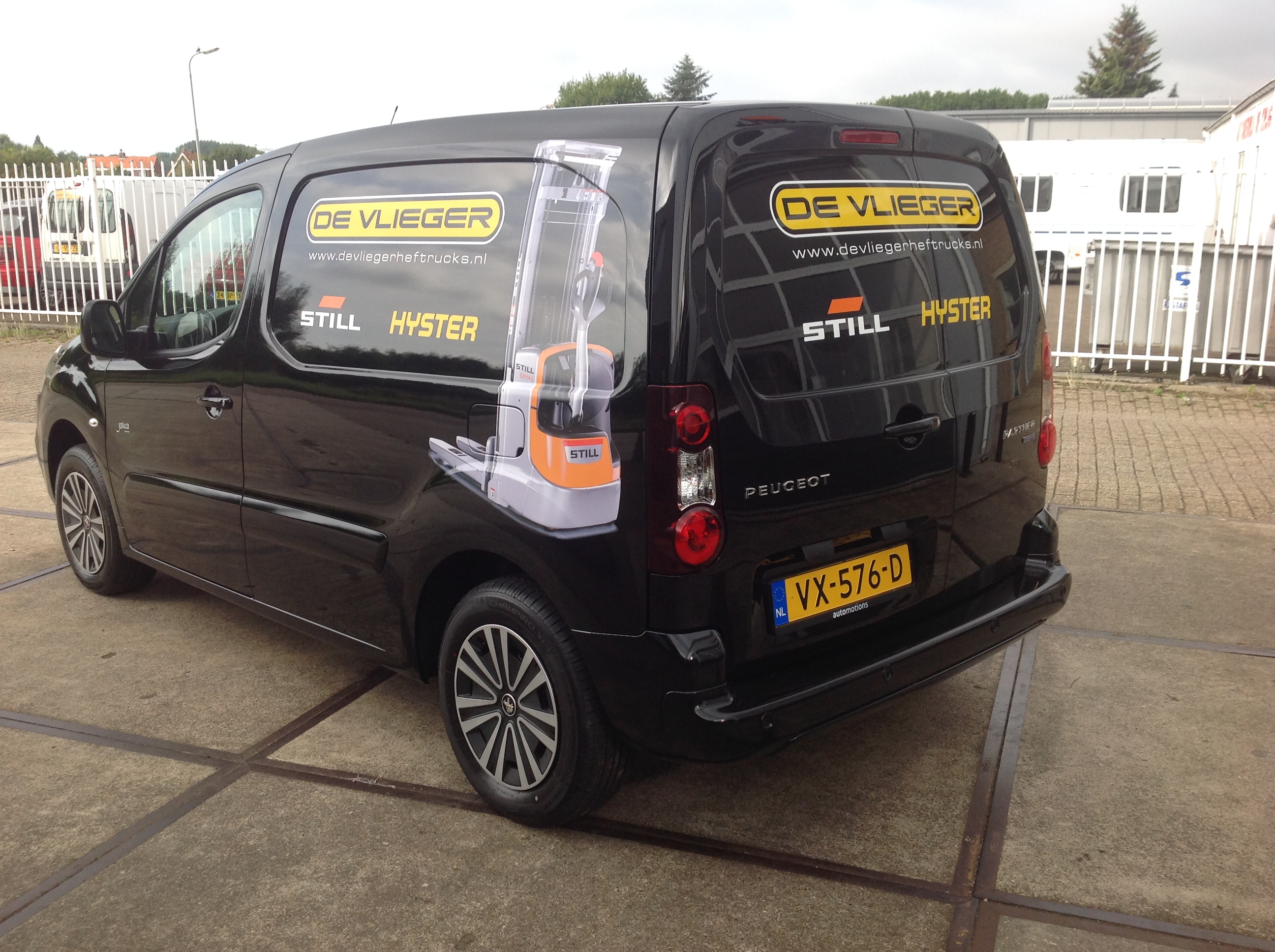 Nieuwe compacte serviceauto!