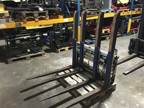 Cascade pallethandler